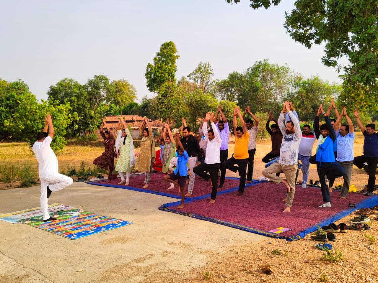 योग शारीरिक, मानसिक और आध्यात्मिक ऊर्जा को बढ़ाता है- अजय