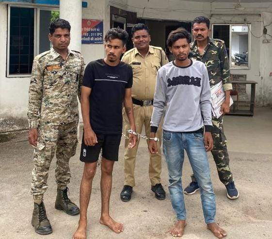 मंदिर में चोरी, 2 गिरफ्तार