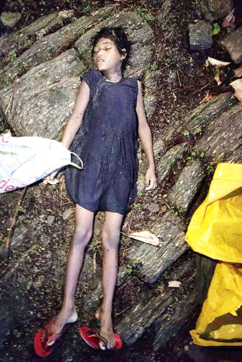 गाज से तीन की मौत, चार गंभीर