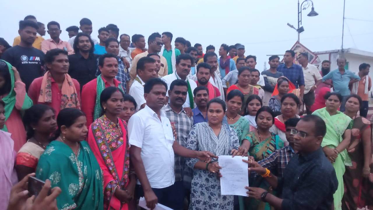 रेलिंग हटवाने 25 जून तक अल्टीमेटम, चक्काजाम की चेतावनी