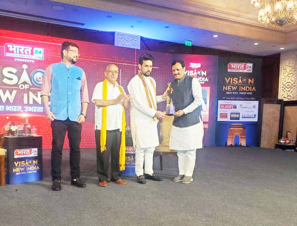 पर्यावरण के क्षेत्र में उल्लेखनीय कार्य के लिए सुनील रामदास को केन्द्रीय मंत्री ने किया सम्मानित पर्यावरण के क्षेत्र में उल्लेखनीय कार्य के लिए सुनील रामदास को केन्द्रीय मंत्री ने किया सम्मानित