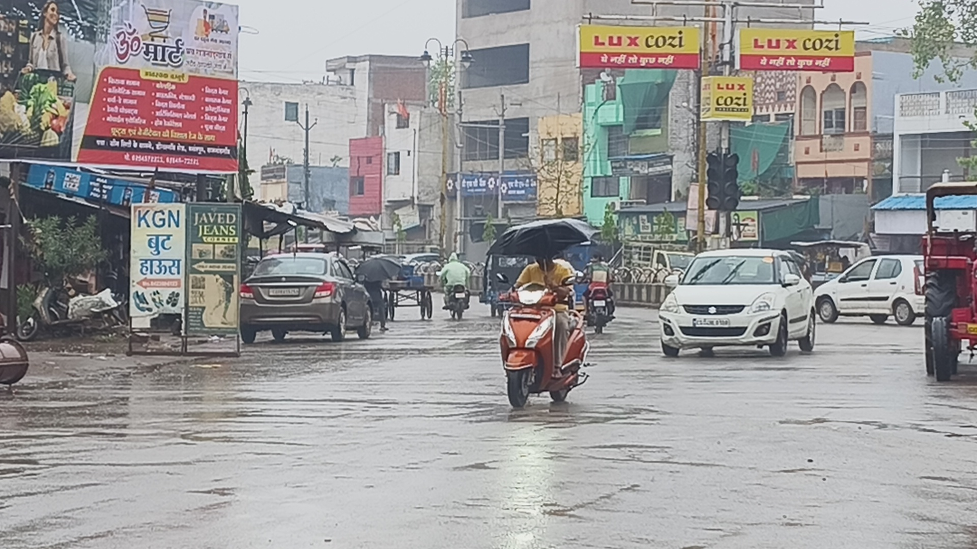 आषाढ़ में मानसून हुआ मेहरबान आषाढ़ में मानसून हुआ मेहरबान