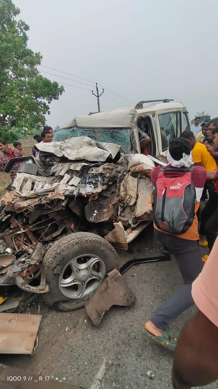 ट्रक और स्कॉर्पियो में भिड़ंत, 4 साल की बच्ची की मौत