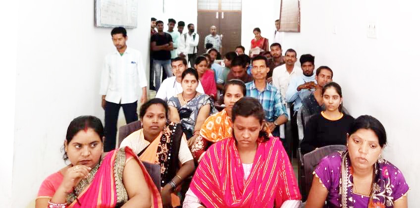 प्लेसमेंट कैंप में चलाया मतदाता जागरूकता अभियान