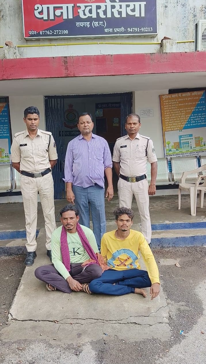 सडक़ पर तलवार लहरा रहे युवक पर कार्रवाई सडक़ पर तलवार लहरा रहे युवक पर कार्रवाई