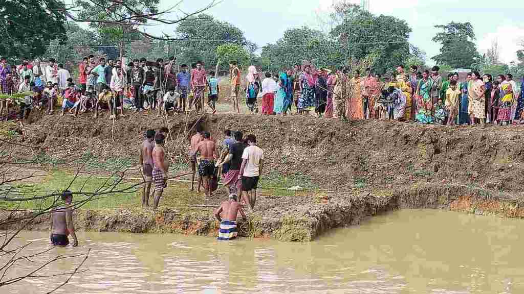 डबरी में नहाते डूबा, बुजुर्ग की मौत