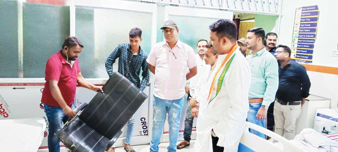 संसदीय सचिव ने किया स्वास्थ्य केंद्र व खाद गोदाम का निरीक्षण