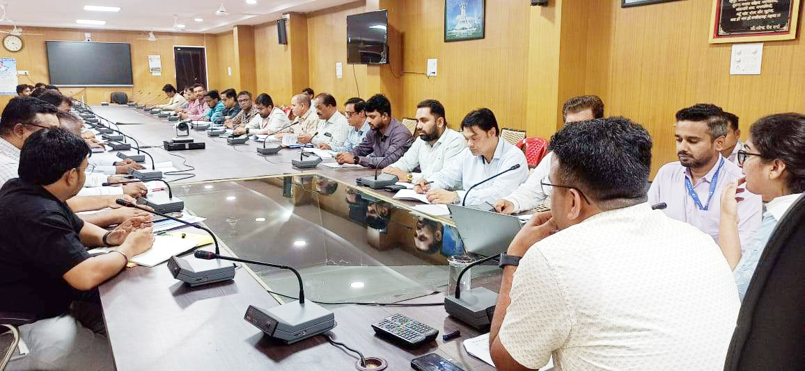 अजा-जजा युवाओं को ऋ ण देने में ढिलाई पर बैंक अफसरो को फटकार