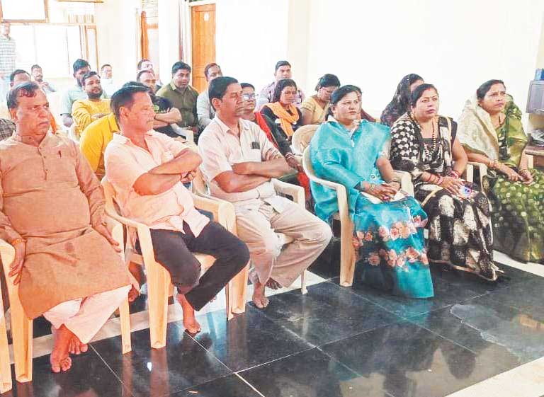 विधायक शिवरतन ने वर्चुअली प्रधानमंत्री के बूथ-स्तरीय कार्यकर्ता प्रशिक्षण कार्यक्रम में भाग लिया