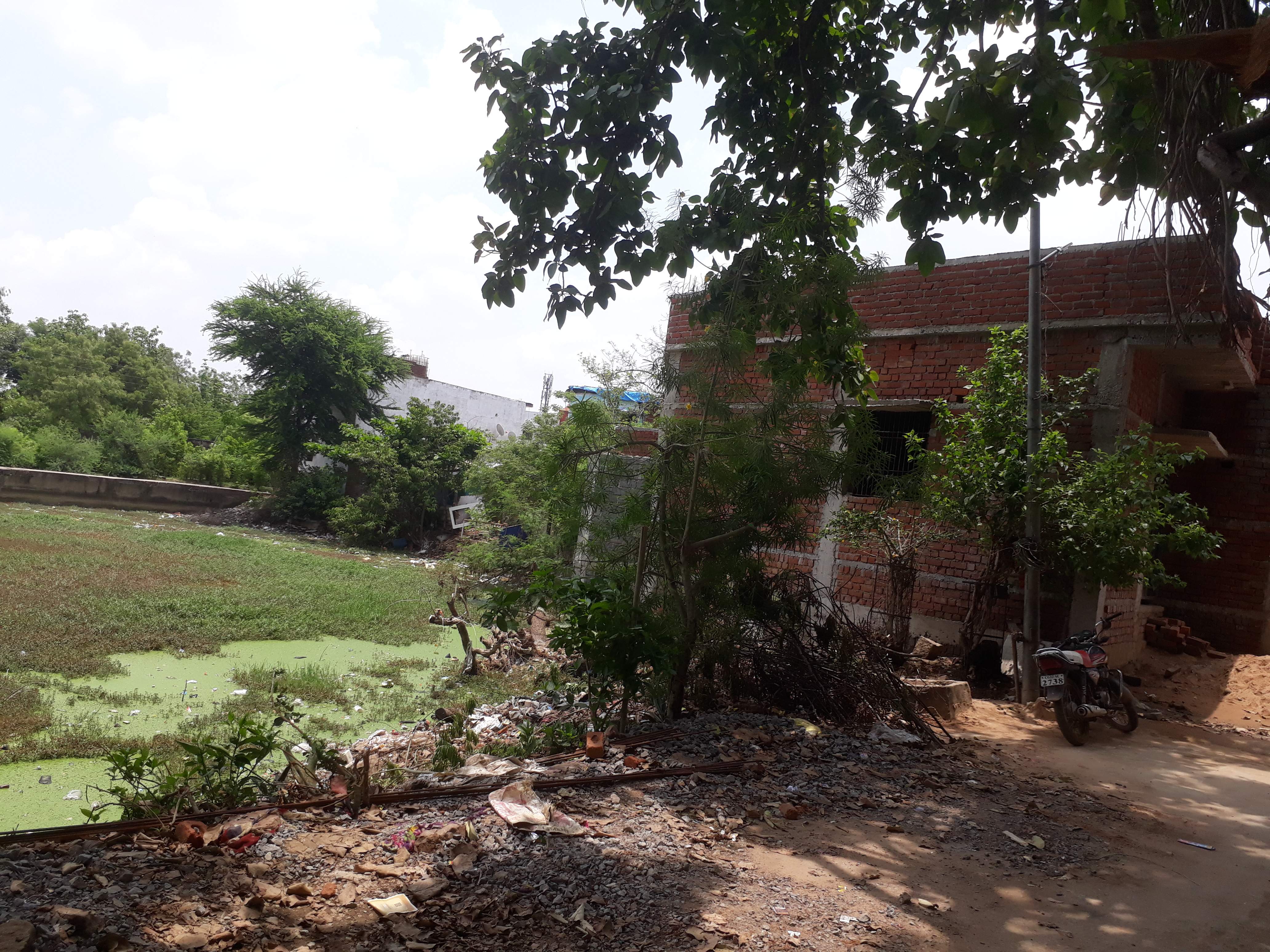 शहर की 2 लाख वर्ग फीट सरकारी जमीन पर अवैध कब्जा 