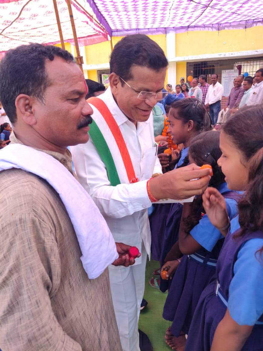 शाला प्रवेशोत्सव, नवीन उमावि गिरोला भवन का लोकार्पण शाला प्रवेशोत्सव, नवीन उमावि गिरोला भवन का लोकार्पण