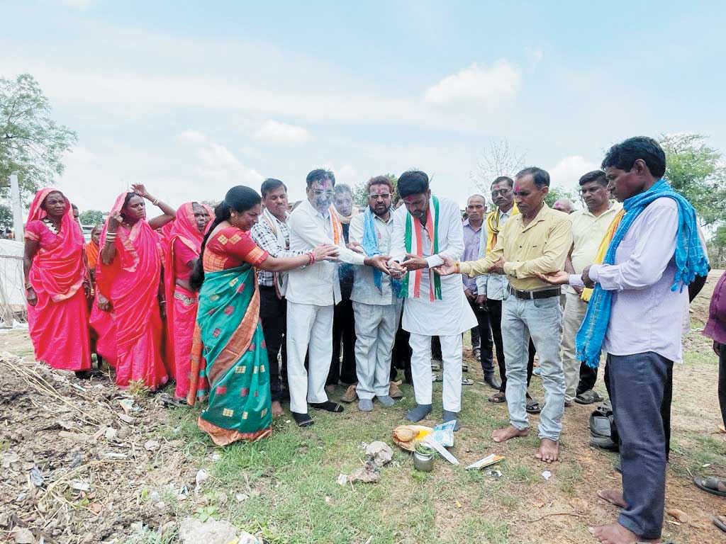 आदिवासी समाज भवन का भूमिपूजन