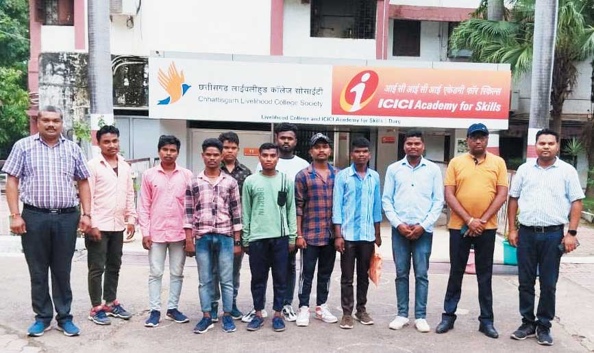 कांगेर घाटी राष्ट्रीय उद्यान ने बेरोजगार युवाओं को स्वरोजगार प्रशिक्षण के लिए भेजा