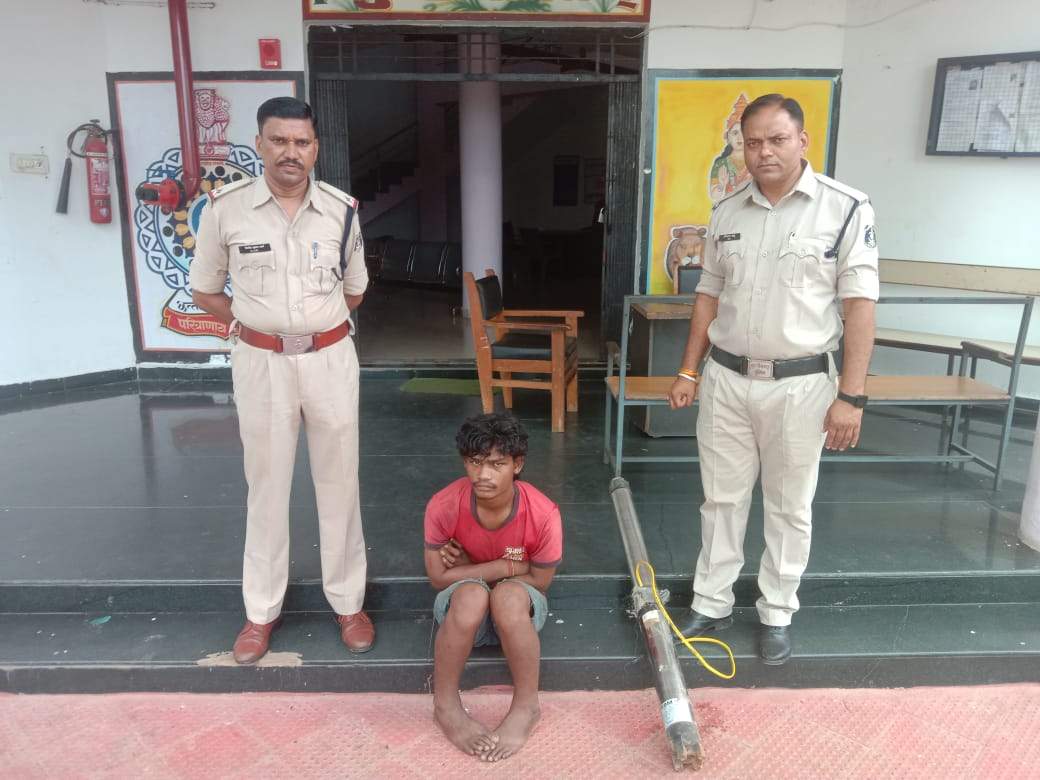 मोटर पंप चोरी का आरोपी गिरफ्तार मोटर पंप चोरी का आरोपी गिरफ्तार