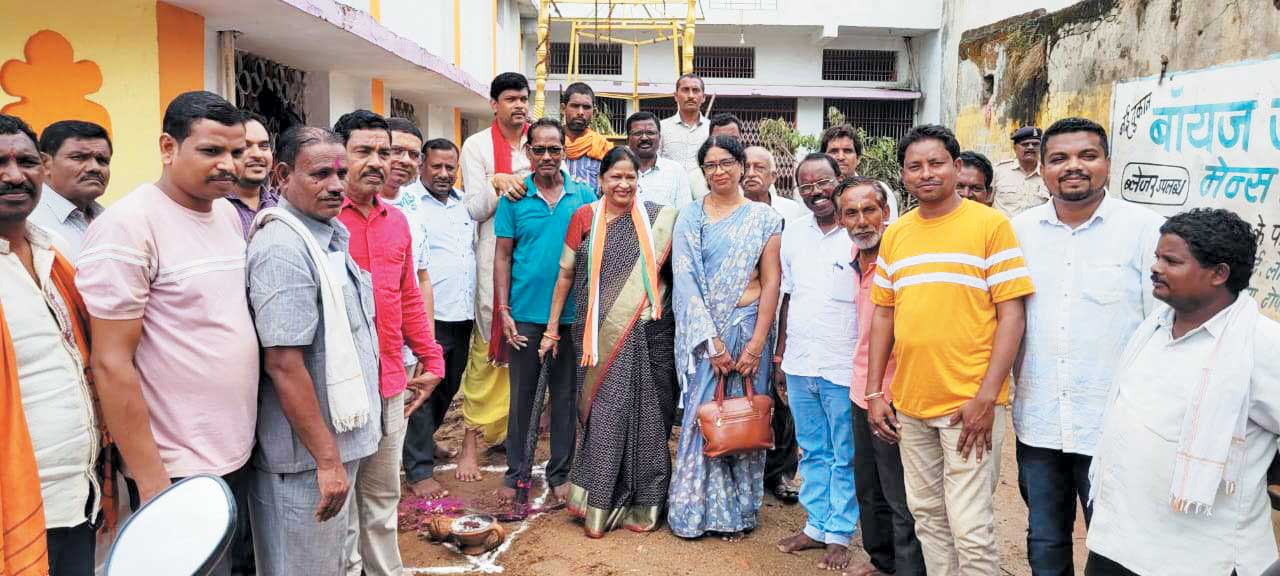 विधायक ने अतिरिक्त कक्ष निर्माण का किया भूमिपूजन