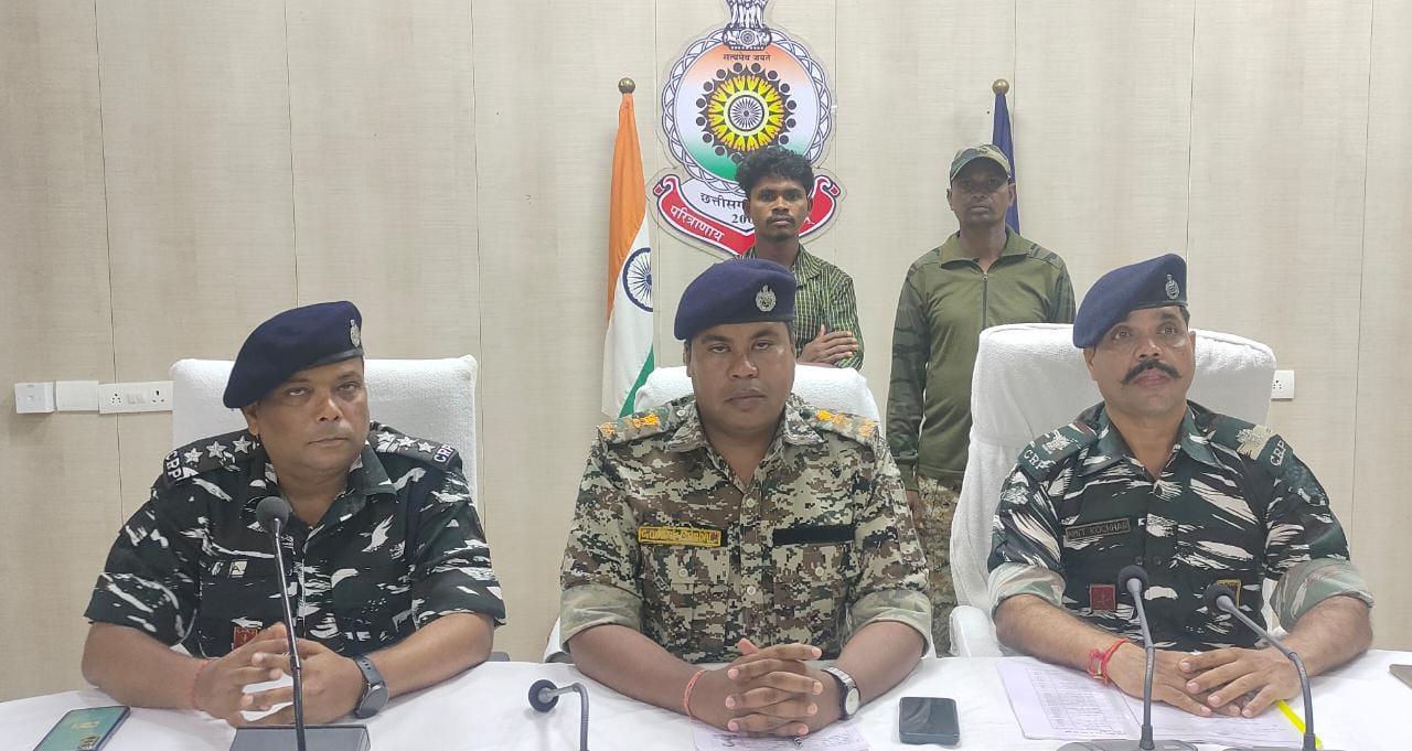 एक लाख का ईनामी नक्सली गिरफ्तार