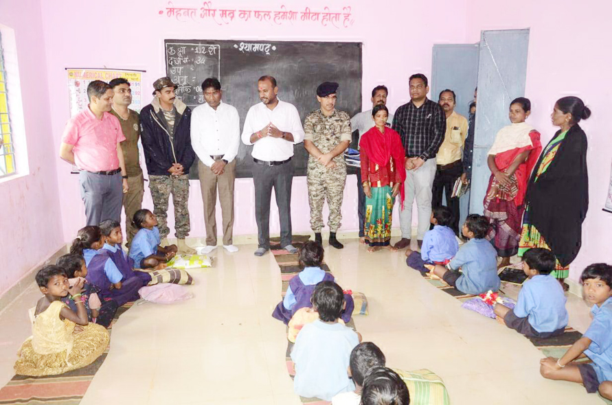 चांदामेटा में अब खुद के भवन में प्राथमिक शाला