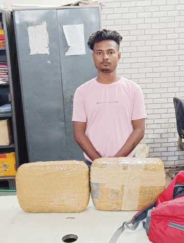 जगदलपुर से गांजा लेकर यूपी जा रहा युवक सीएमओ आफिस के पास पकड़ाया