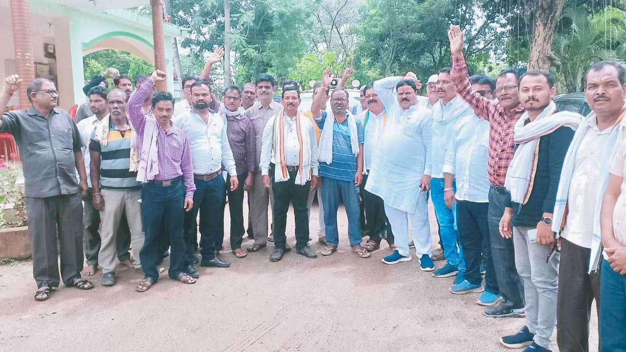 विस उपाध्यक्ष नेताम कार्यकर्ताओं से रूबरू हुए