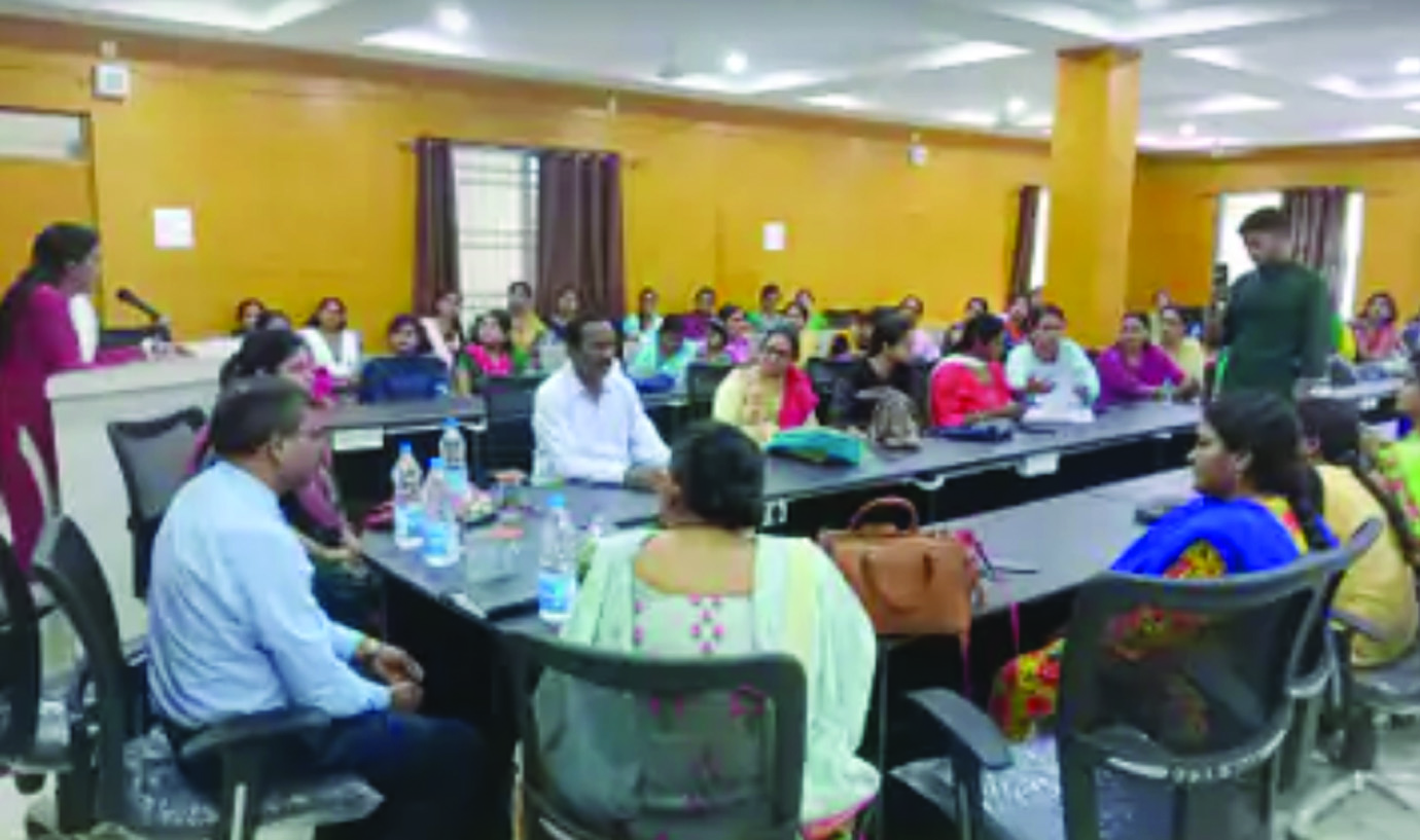 यौन उत्पीडऩ को रोकने के लिए महिलाओं को किया जागरूक