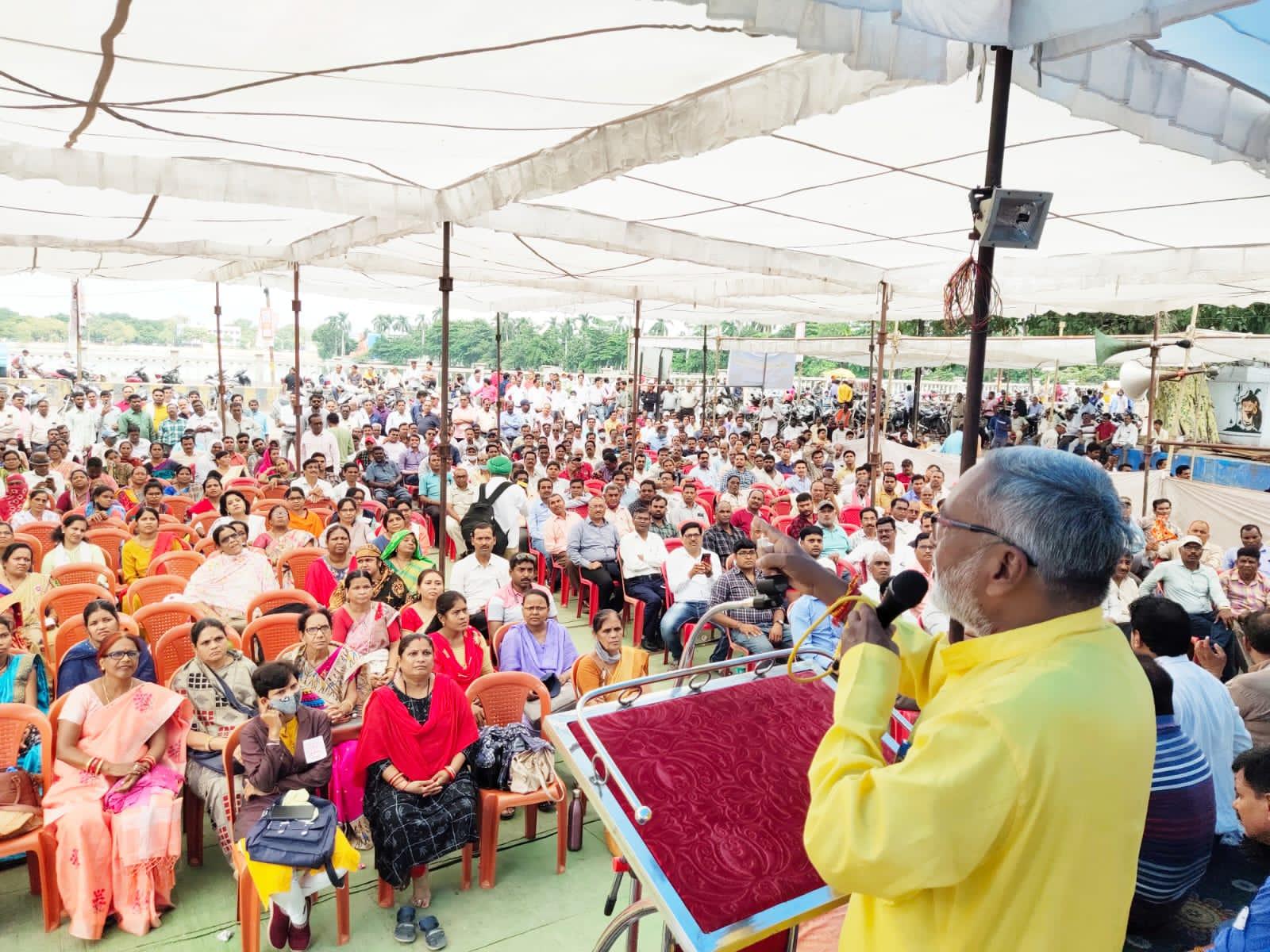 सर्व संविदा कर्मचारी 17 को जेल भरेंगे