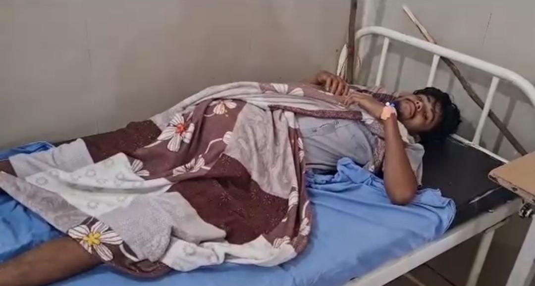 जेल में कैदी से मारपीट, गंभीर, जेल प्रहरी निलंबित