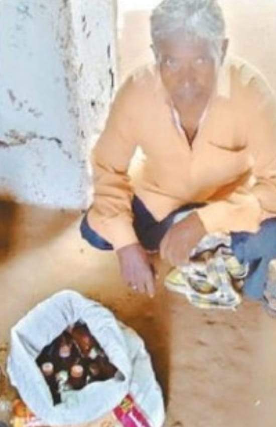 अवैध रूप से शराब बेचने वाला गिरफ्तार
