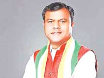 अध्यक्ष बनने के बाद दीपक बैज एआईसीसी में बैठक में शामिल हुए