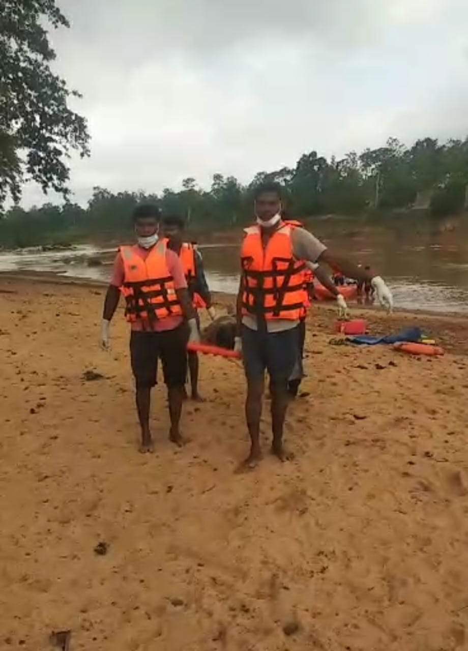 मिंगाचल नदी में बहे ग्रामीण का दो दिन बाद मिला शव मिंगाचल नदी में बहे ग्रामीण का दो दिन बाद मिला शव