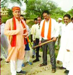 सडक़ निर्माण में 18 लाख के बंदरबांट का आरोप