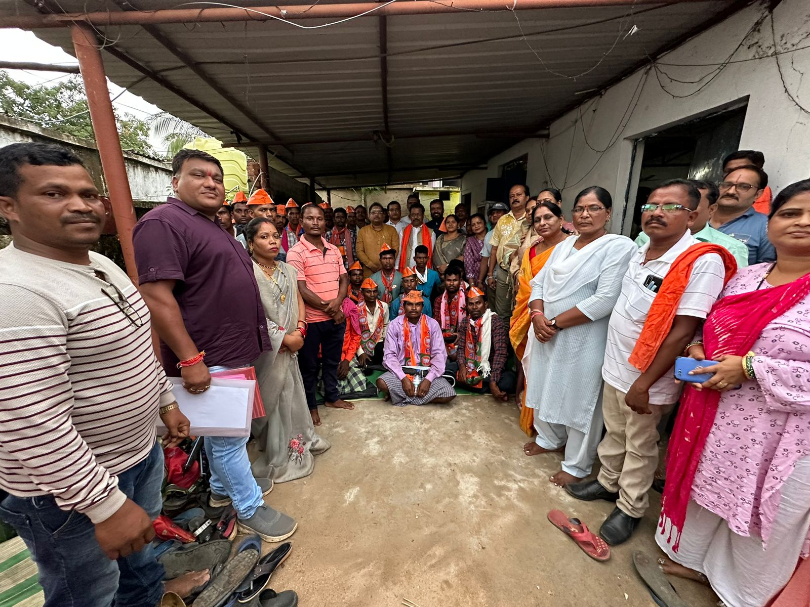 27 ग्रामीणों का भाजपा प्रवेश