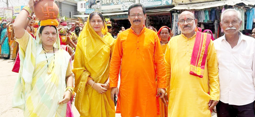 शिवालय प्राण-प्रतिष्ठा  में शामिल हुए नपं अध्यक्ष