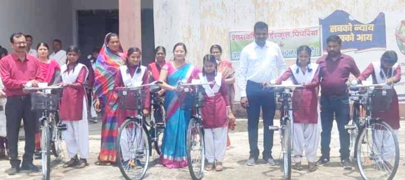 लक्ष्य निर्धारित कर मन लगाकर पढ़ाई करें छात्राएं - नपाध्यक्ष