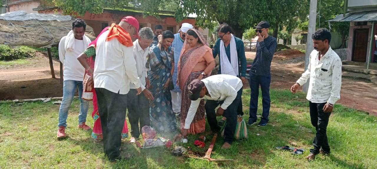 छन्नी ने किया विकास कार्यों का भूमिपूजन छन्नी ने किया विकास कार्यों का भूमिपूजन