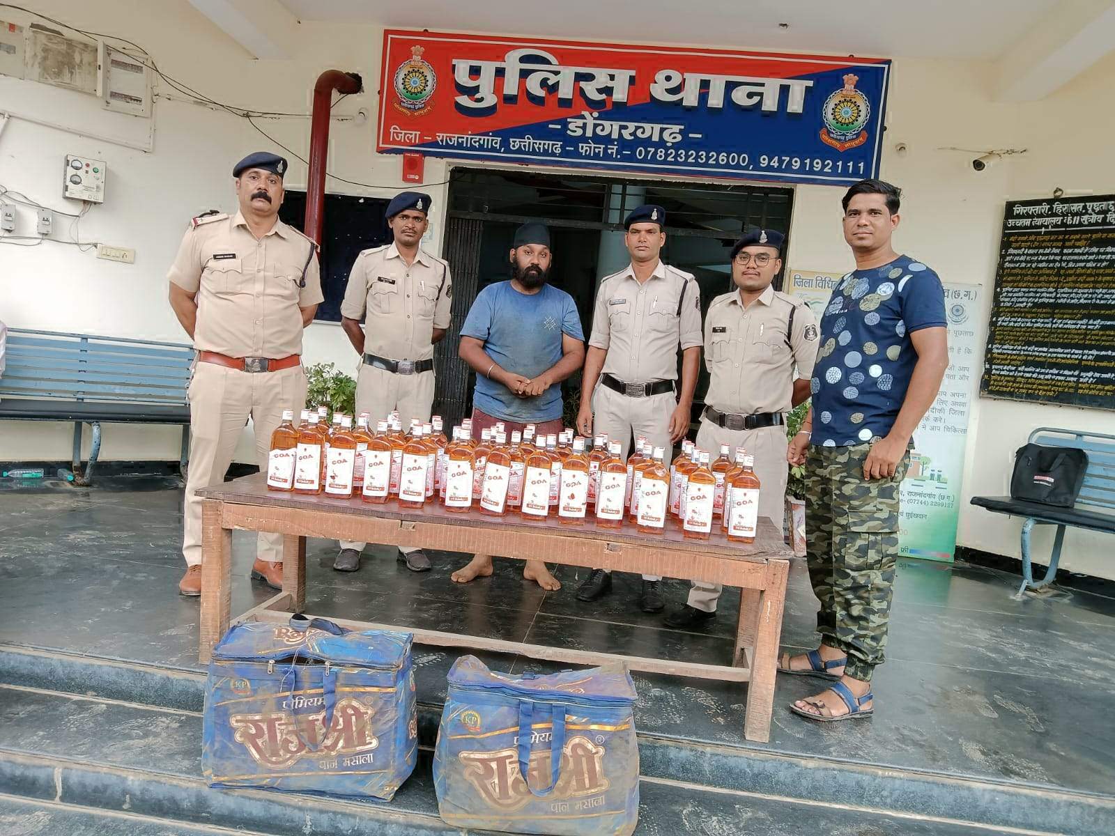 अंतरराज्यीय शराब तस्करों  से 48 बोतल जब्त
