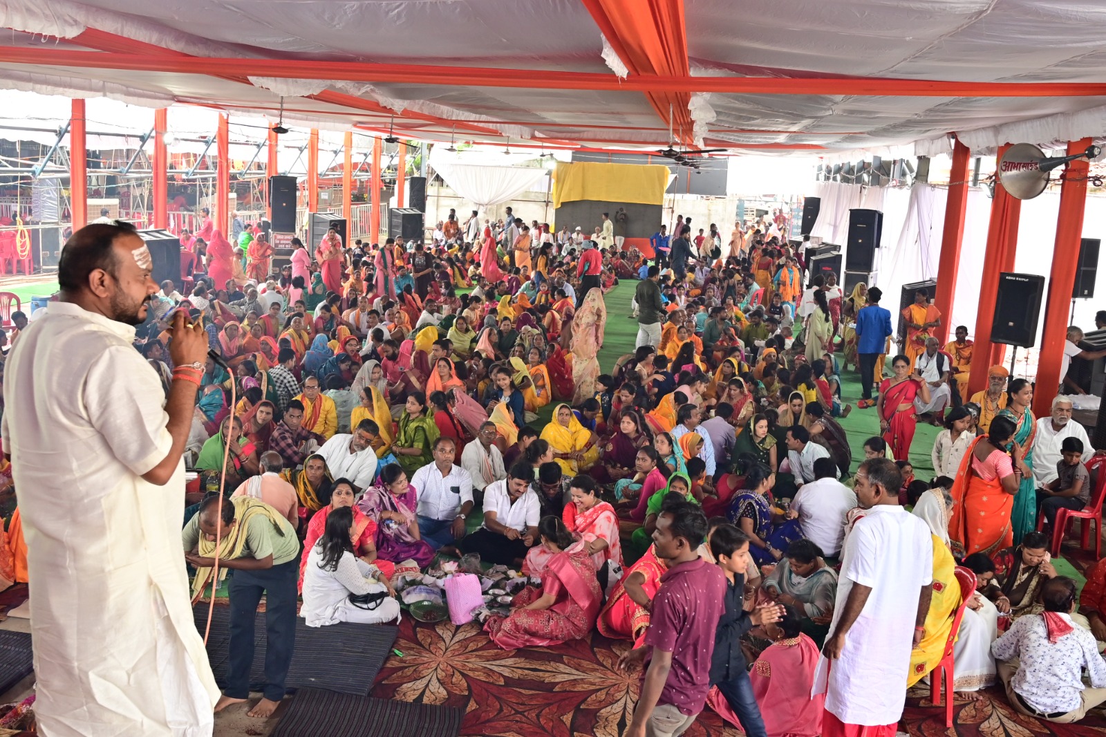 त्याग पर स्वार्थ हावी, इसलिए घर बड़ा और परिवार हो रहा छोटा-रामस्वरूपाचार्य