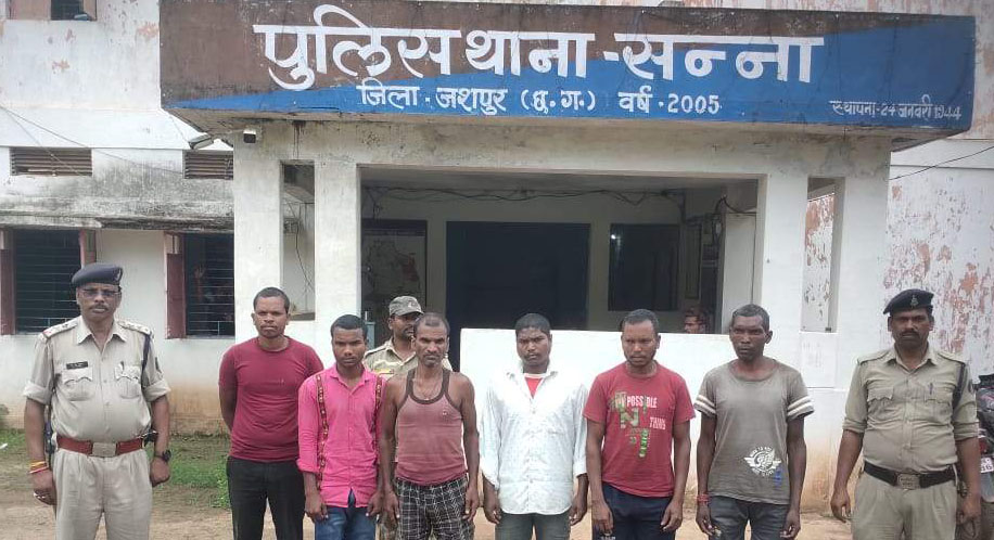 हत्या की धमकी, कर दी हत्या  एक ही परिवार के 6 गिरफ्तार 