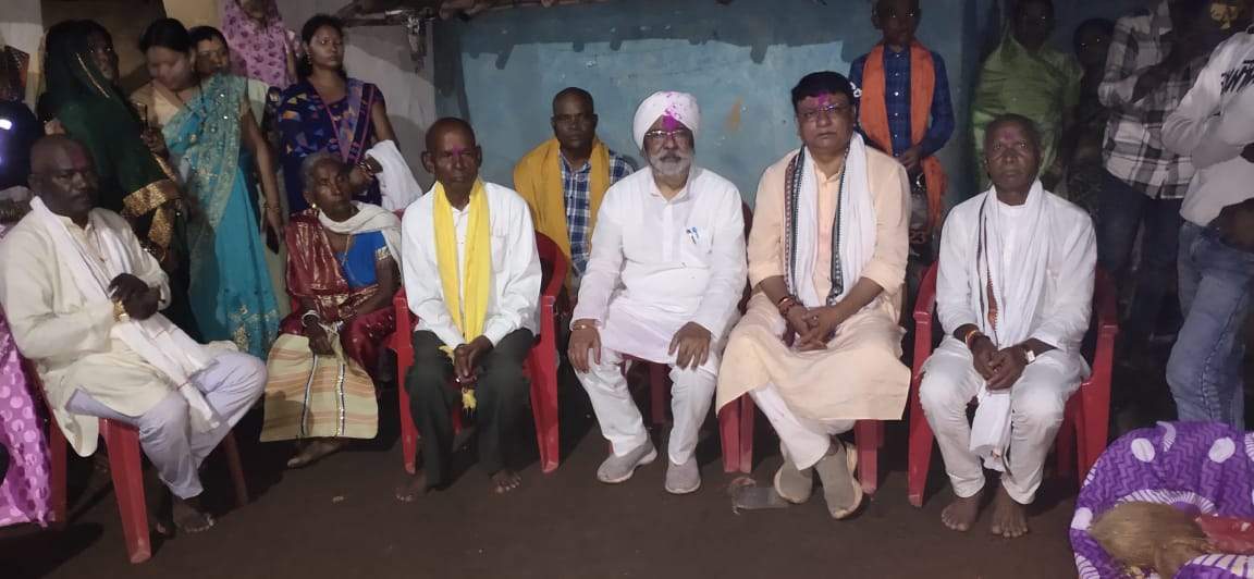 होरा-विपिन शोकाकुल परिजनों से मिले