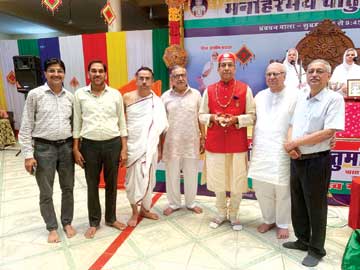 गांधी ने विदेश जाने जैन मुनि के समक्ष तीन प्रतिज्ञा ली थी-साध्वी गांधी ने विदेश जाने जैन मुनि के समक्ष तीन प्रतिज्ञा ली थी-साध्वी