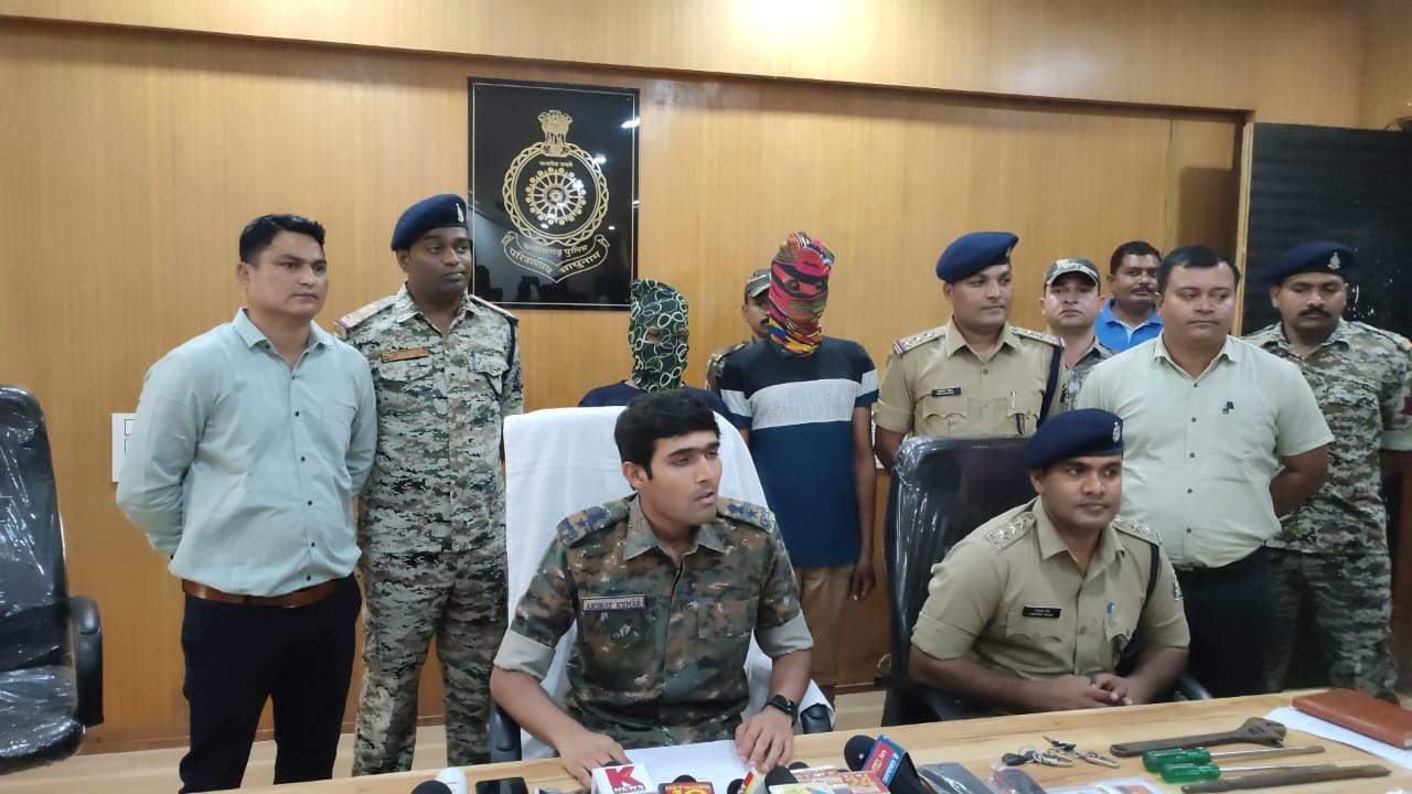 मंत्री के निज सहायक के घर चोरी, 2 आरोपी ओडिशा से गिरफ्तार मंत्री के निज सहायक के घर चोरी, 2 आरोपी ओडिशा से गिरफ्तार
