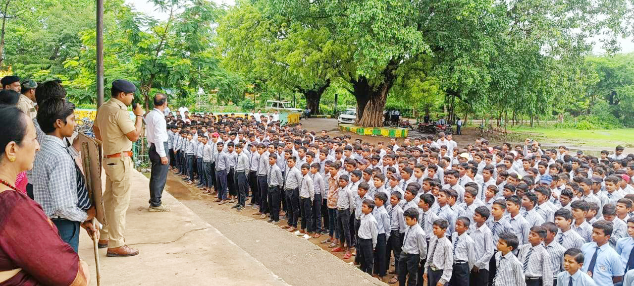 पुलिस द्वारा नशे के विरुद्ध जागरूकता अभियान