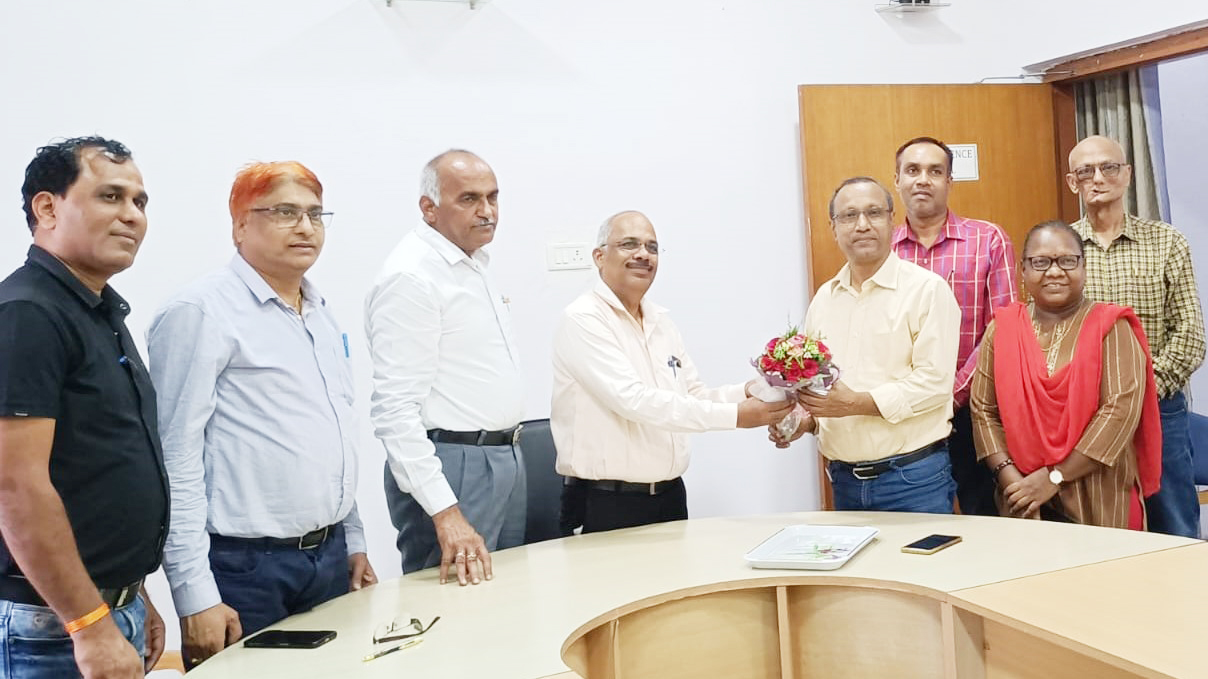 नये अधीक्षण अभियंता की जिम्मेदारी संभालेंगे रंजीत नये अधीक्षण अभियंता की जिम्मेदारी संभालेंगे रंजीत