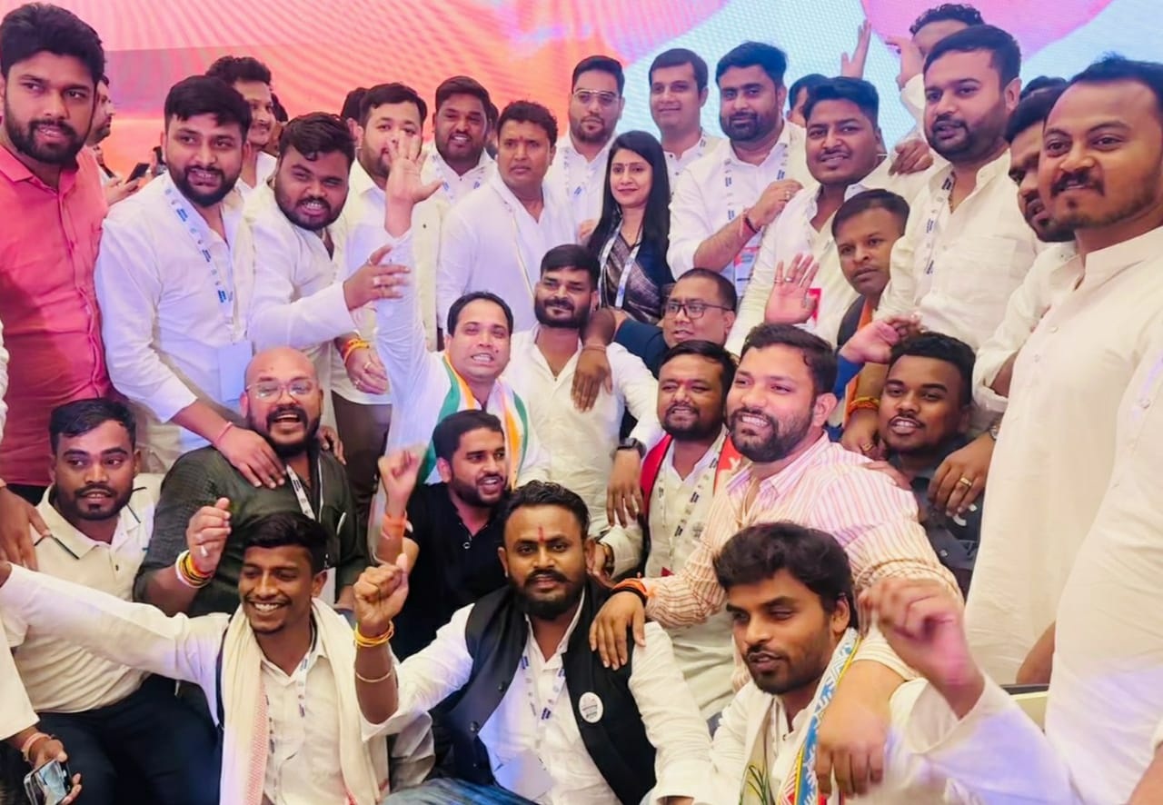 बेंगलुरु अधिवेशन से चार्ज होकर लौटे युकांईयों ने कहा-हैं तैयार हम