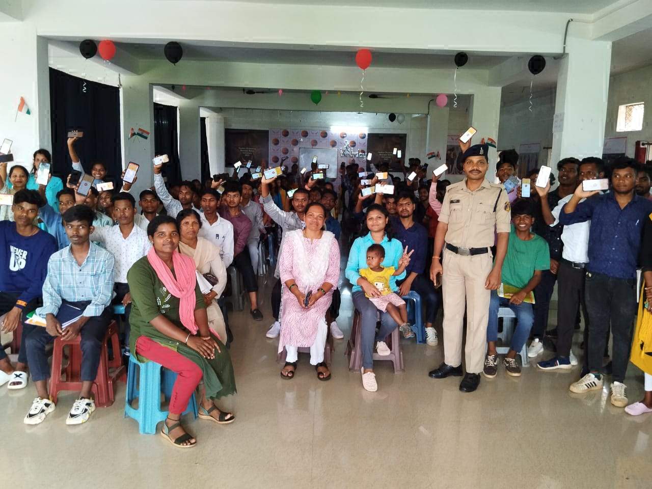 बालिकाओं को किया जागरूक 