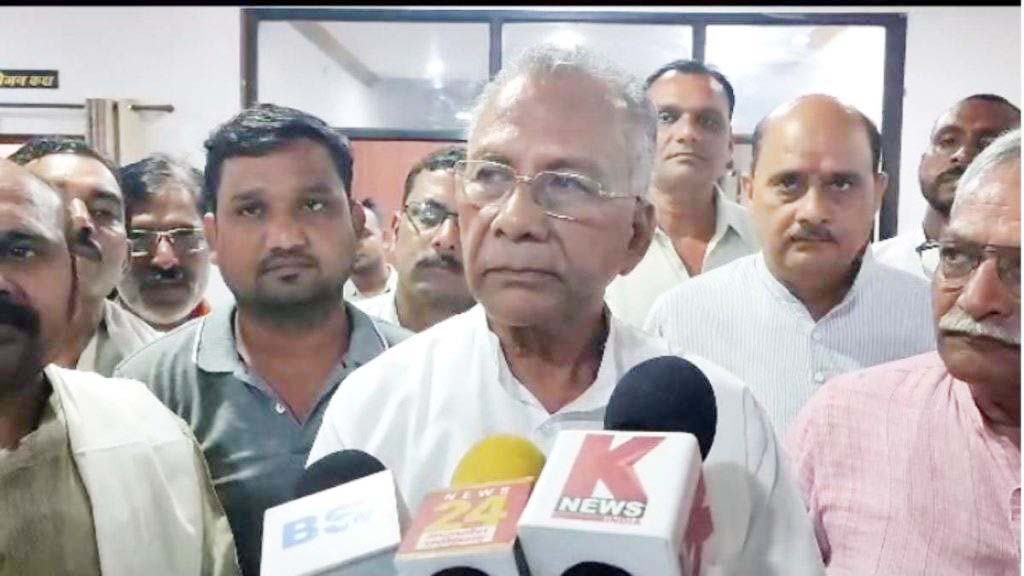 पीडब्ल्यूडी मंत्री ताम्रध्वज ने खराब  सडक़ों के लिए सीमेंट संयंत्र की  ओवरलोड वाहनों को ठहराया जिम्मेदार