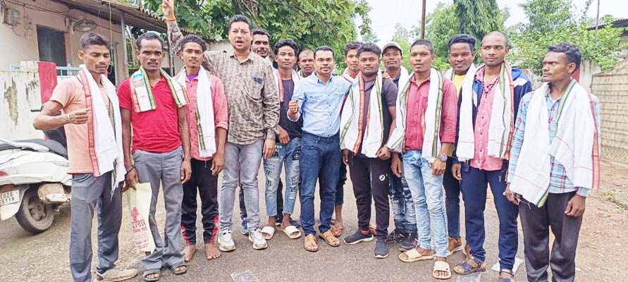 एक दर्जन सीपीआई कार्यकर्ताओं ने कांग्रेस में किया प्रवेश