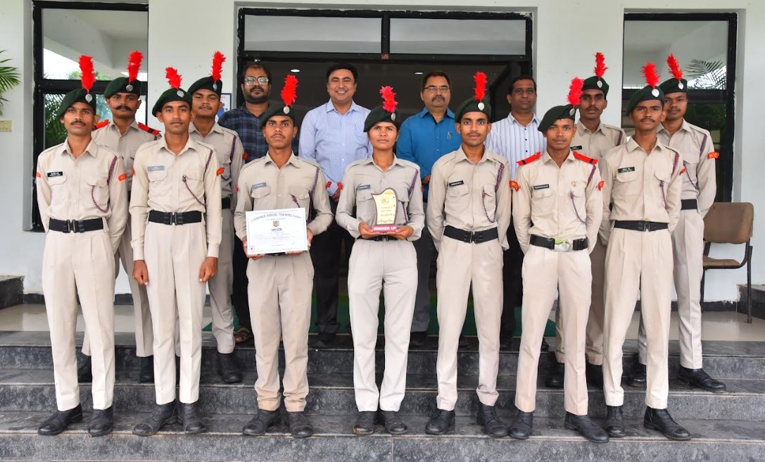 सीवीआरयू के एनसीसी कैडेट्स का थल सैनिक कैंप में चयन