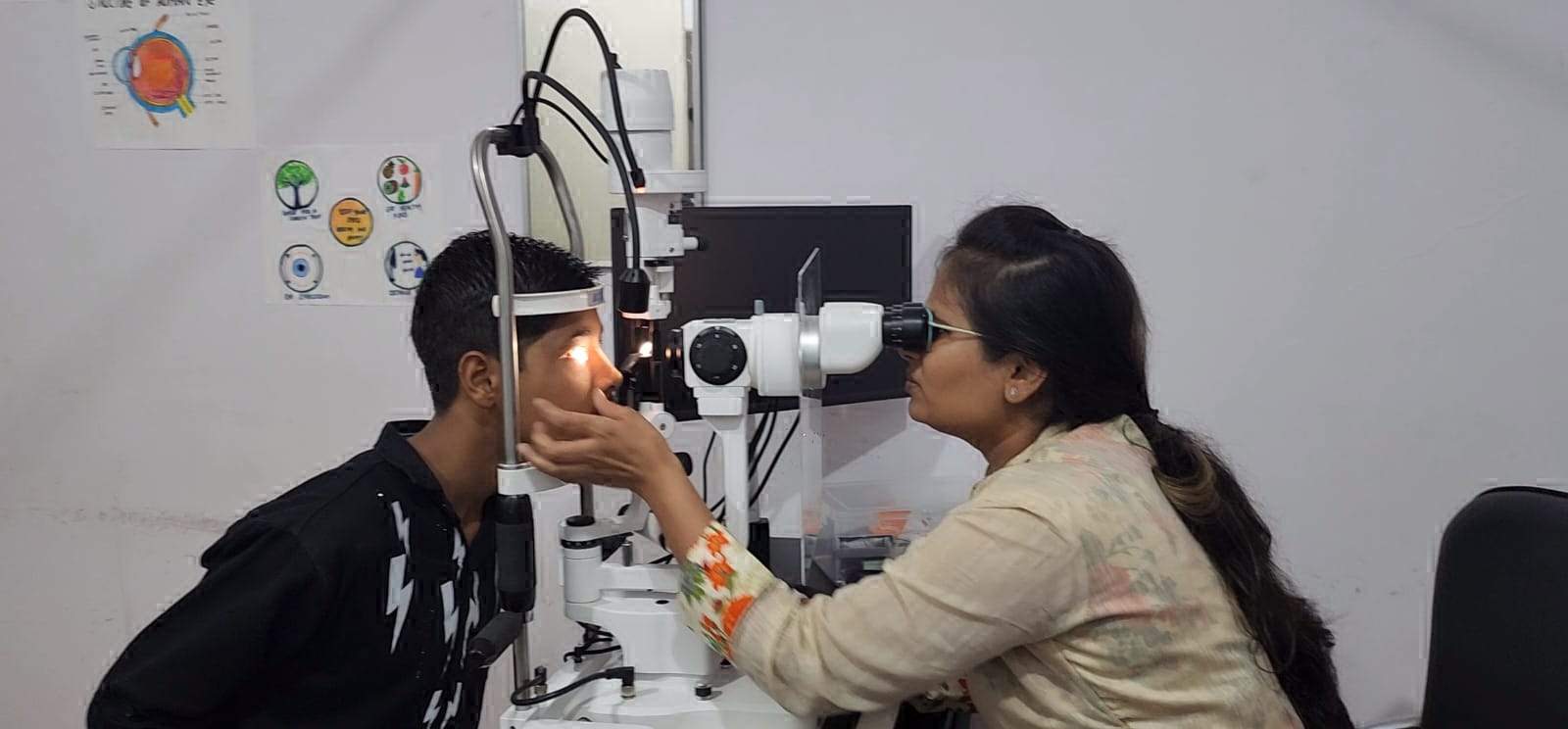 जिला अस्पताल में आई फ्लू का आंकड़ा सौ के पार जिला अस्पताल में आई फ्लू का आंकड़ा सौ के पार