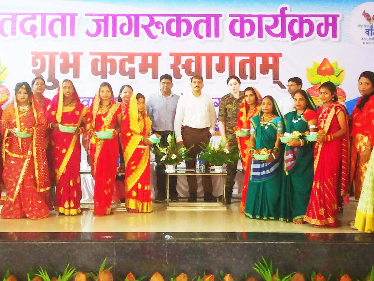 कलेक्टर और एसपी ने बरसते पानी में निकाली बाईक रैली, दिया मतदान का संदेश