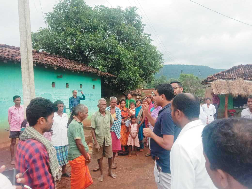 जरण्डीह धवलपुर में मलेरिया की रोकथाम के लिए स्वास्थ्य-प्रशासनिक अमला मुस्तैद